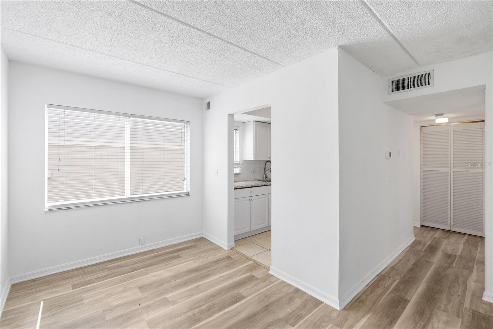 3206 W AZEELE ST #227 — photo 11