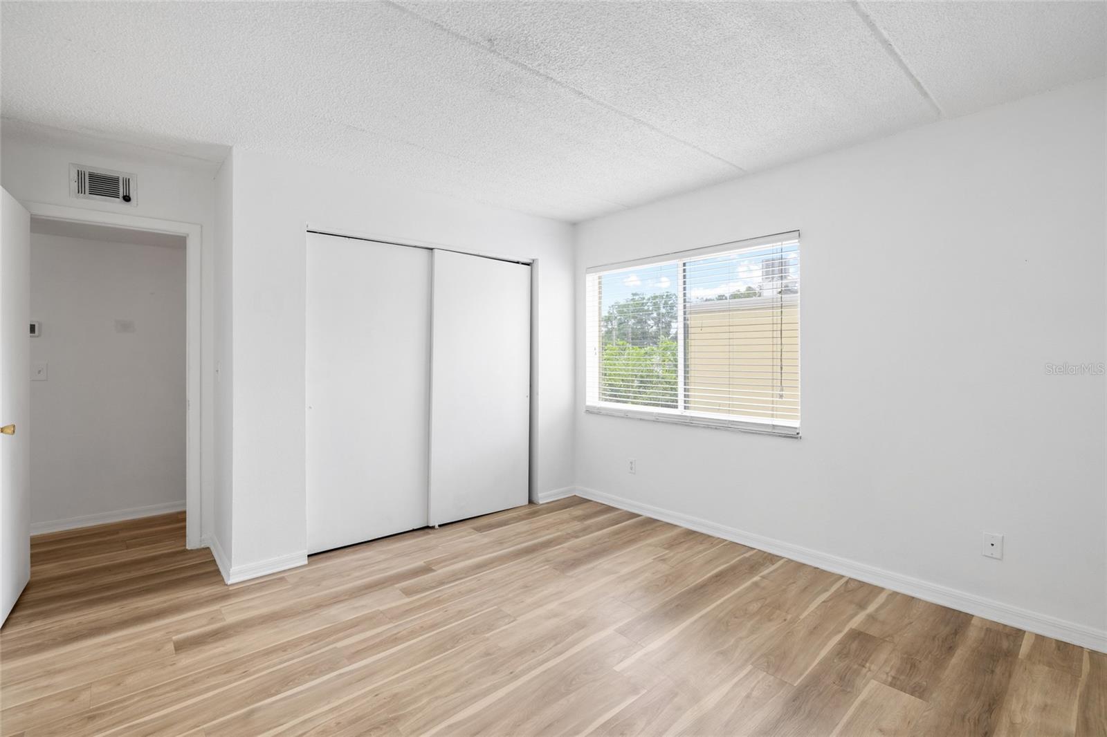 3206 W AZEELE ST #227 — photo 17