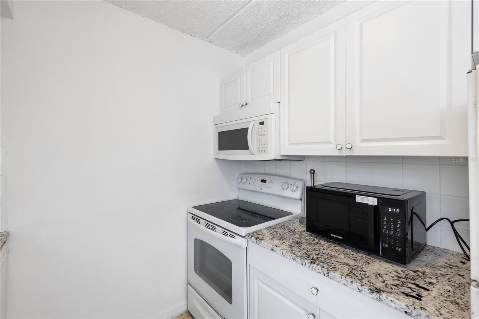 3206 W AZEELE ST #227 — photo 14