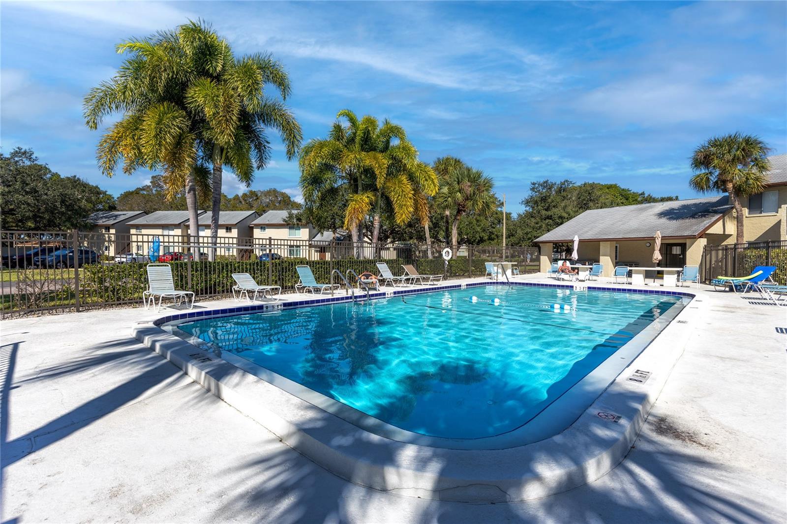 4215 E BAY DR #1806D — photo 2
