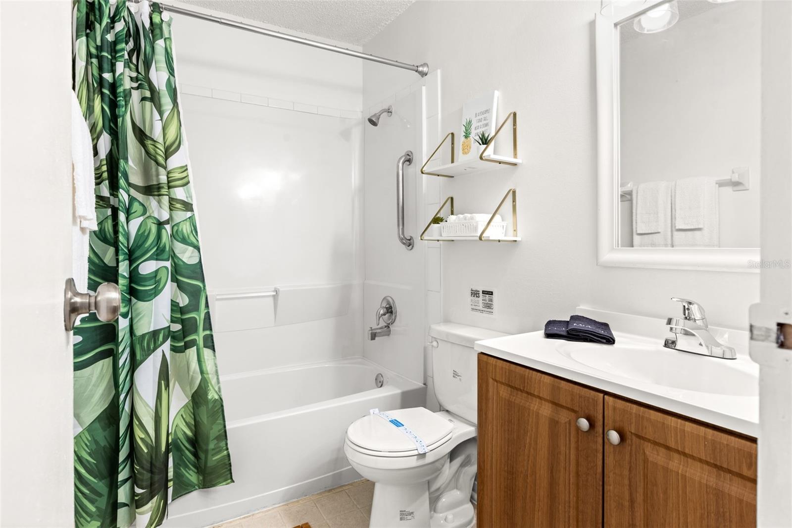 4215 E BAY DR #1806D — photo 18