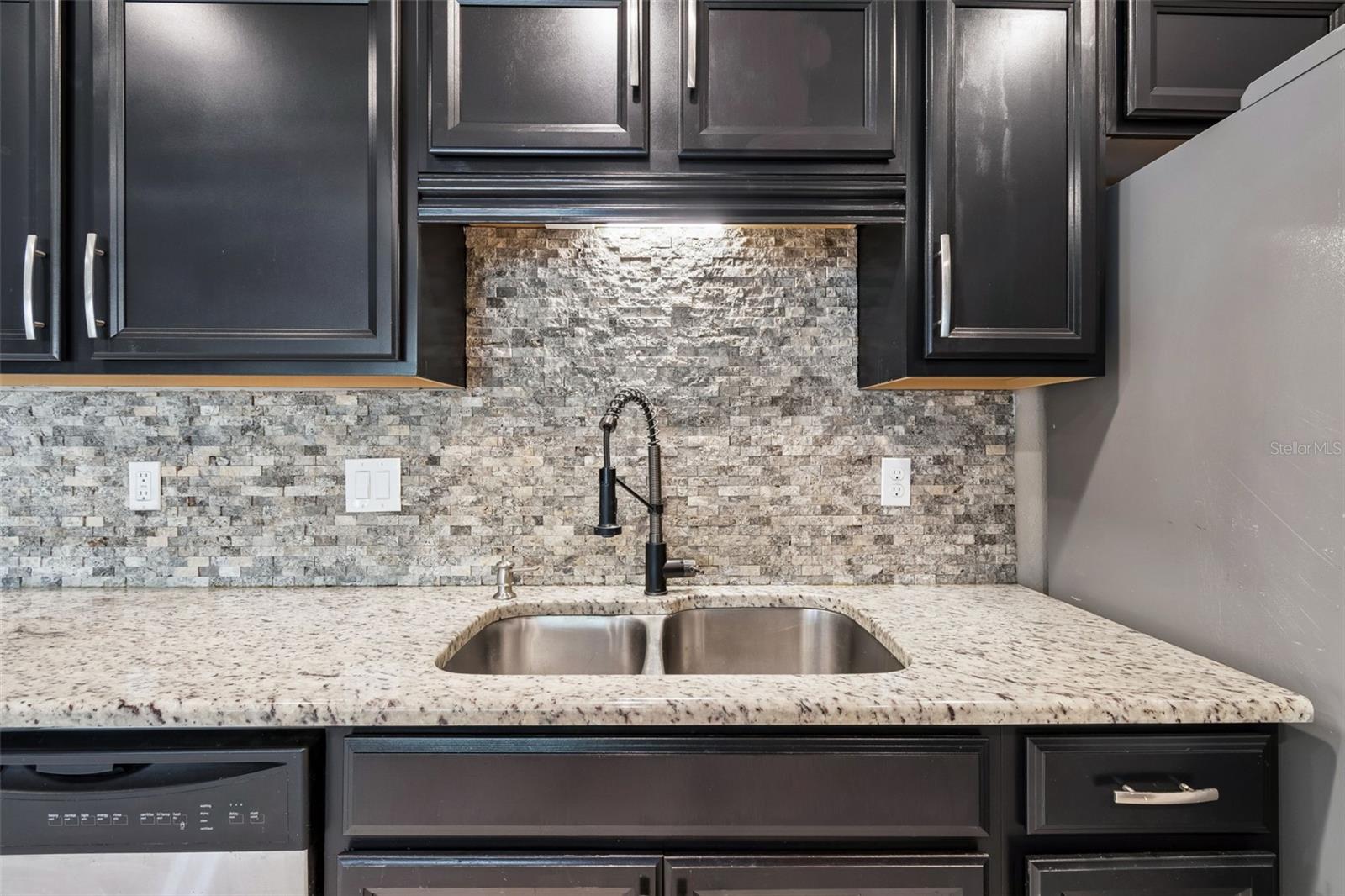 4018 PRADO DR — photo 8