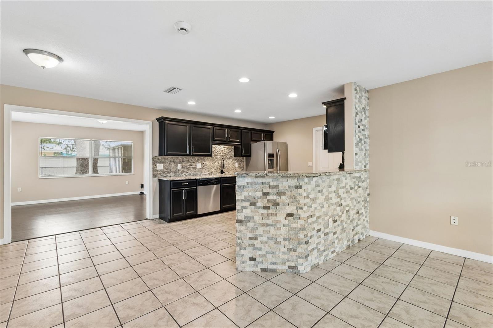 4018 PRADO DR — photo 2