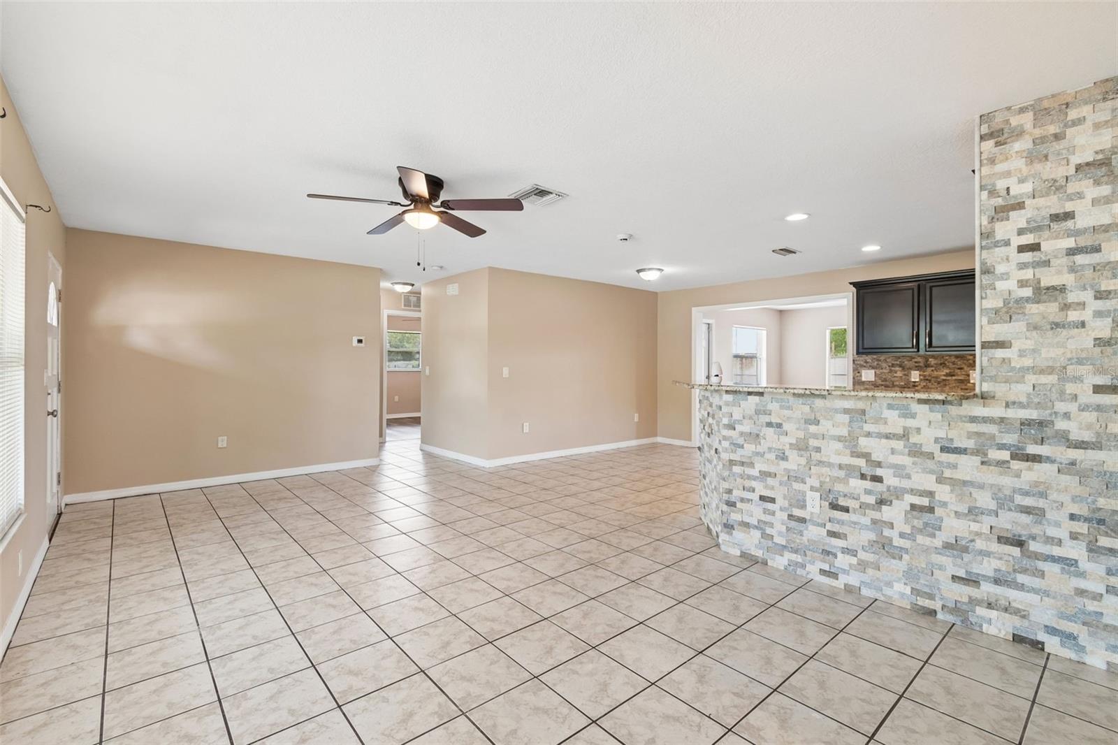 4018 PRADO DR — photo 4