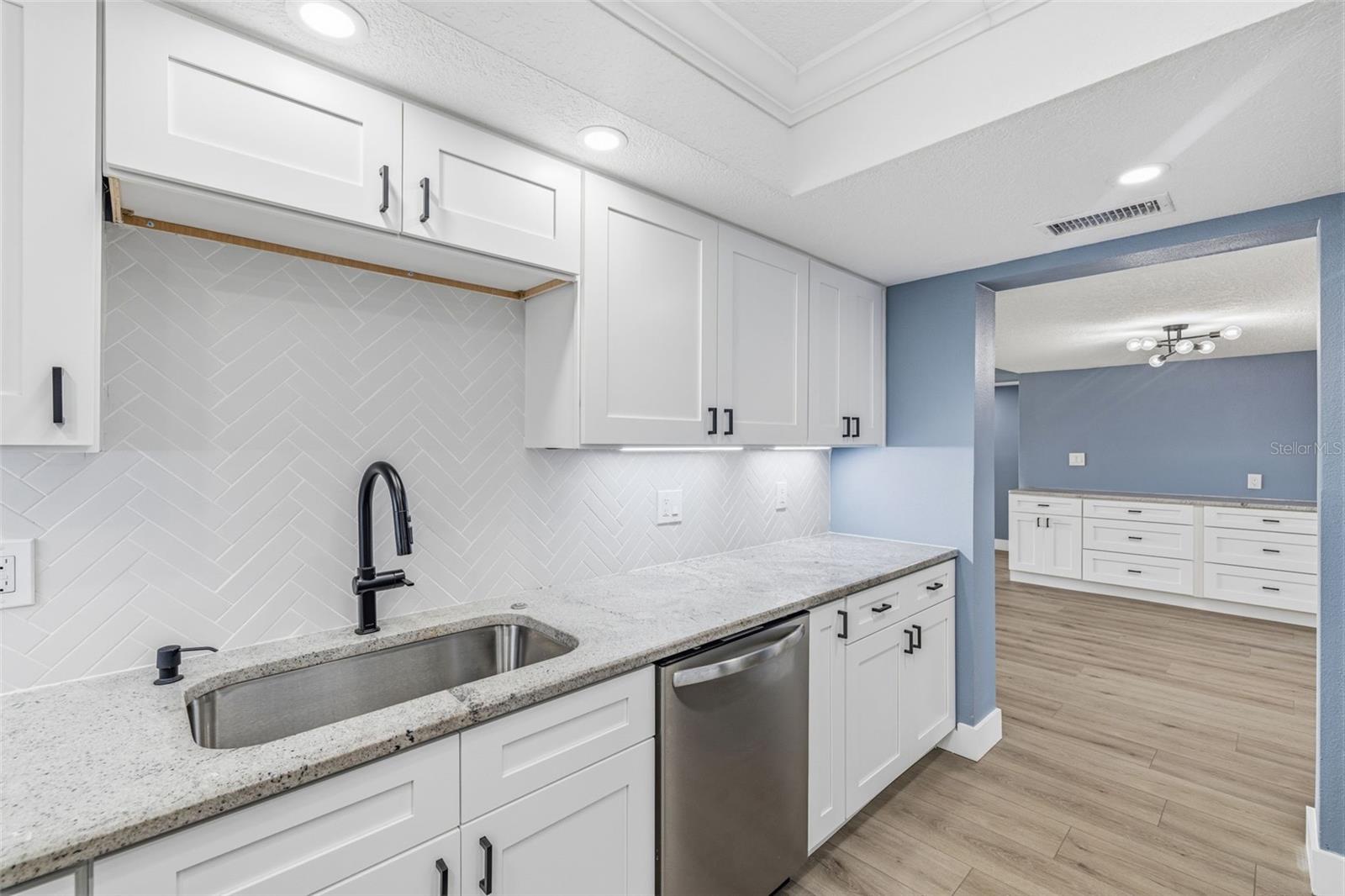 7520 SUNSHINE SKYWAY LN S #T22 — photo 23