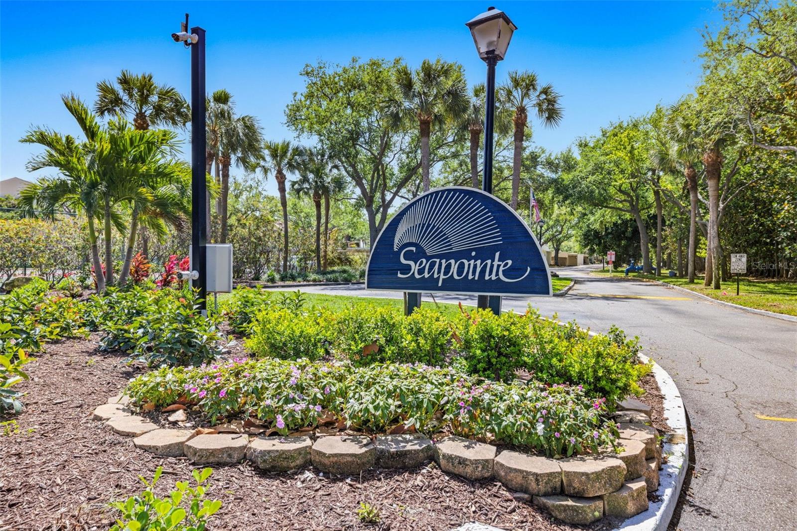 7520 SUNSHINE SKYWAY LN S #T22 — photo 2