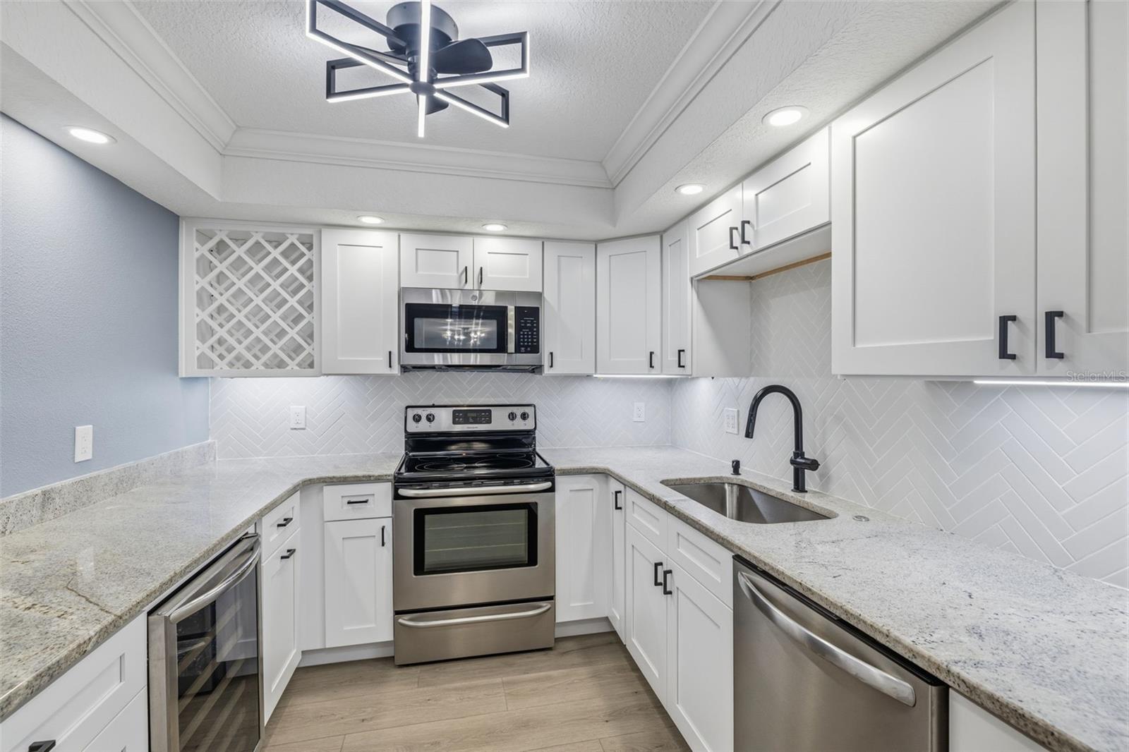 7520 SUNSHINE SKYWAY LN S #T22 — photo 22