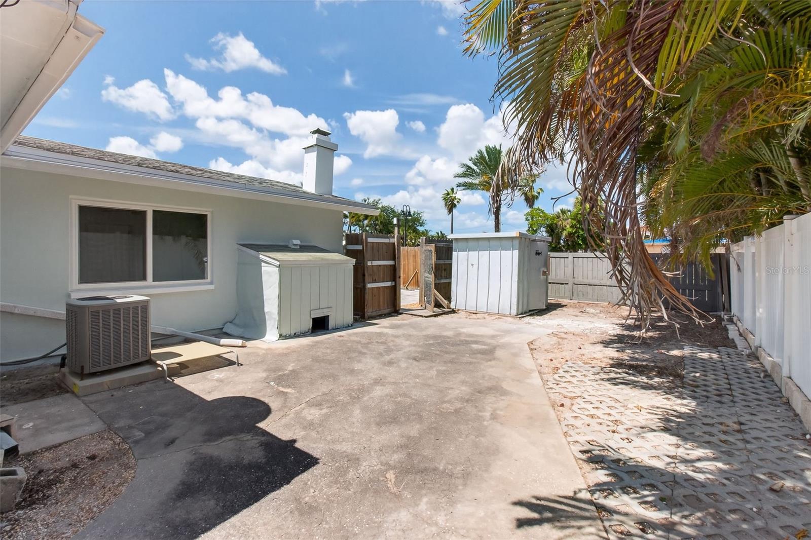 7919 CAUSEWAY BLVD S — photo 52