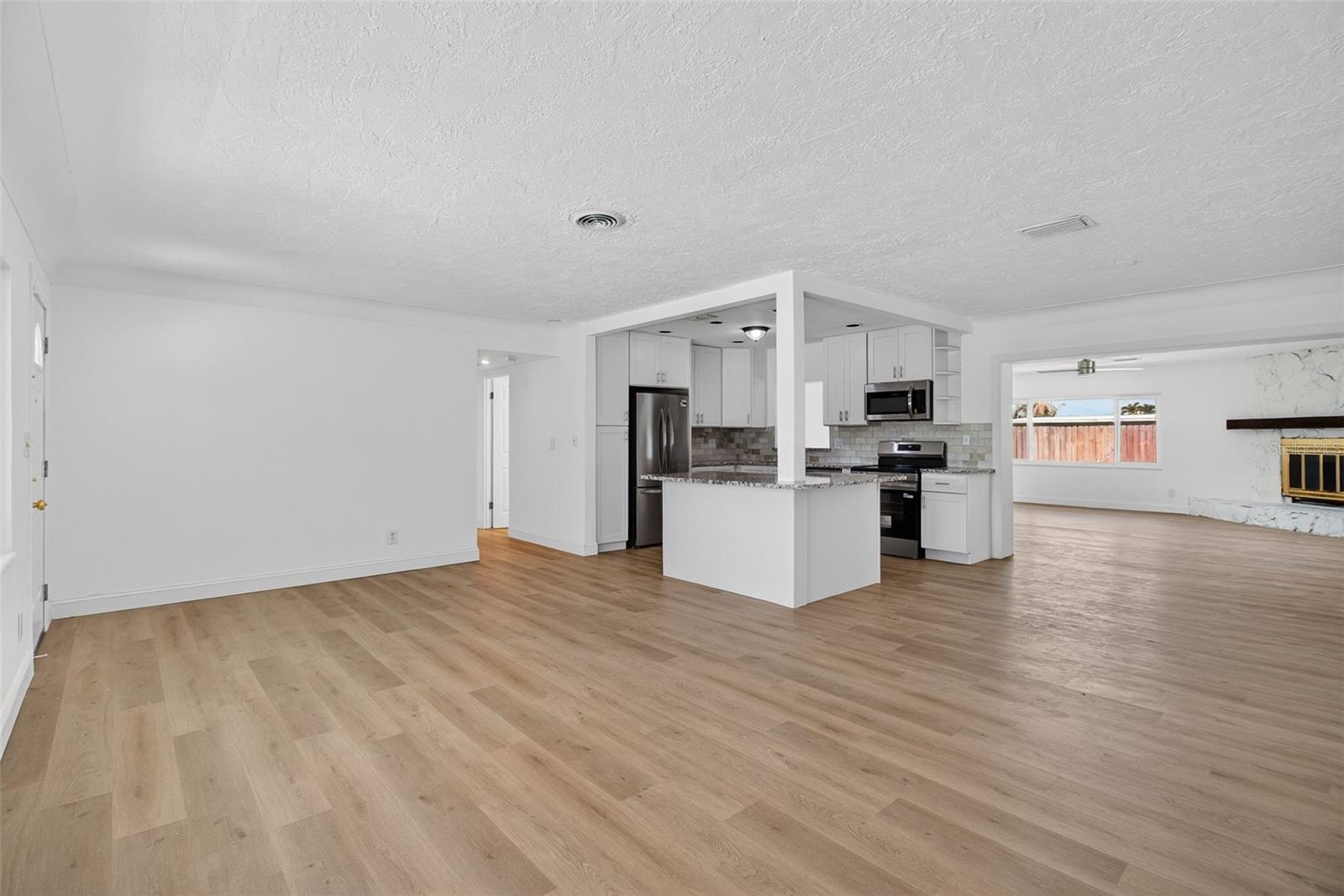 7919 CAUSEWAY BLVD S — photo 25