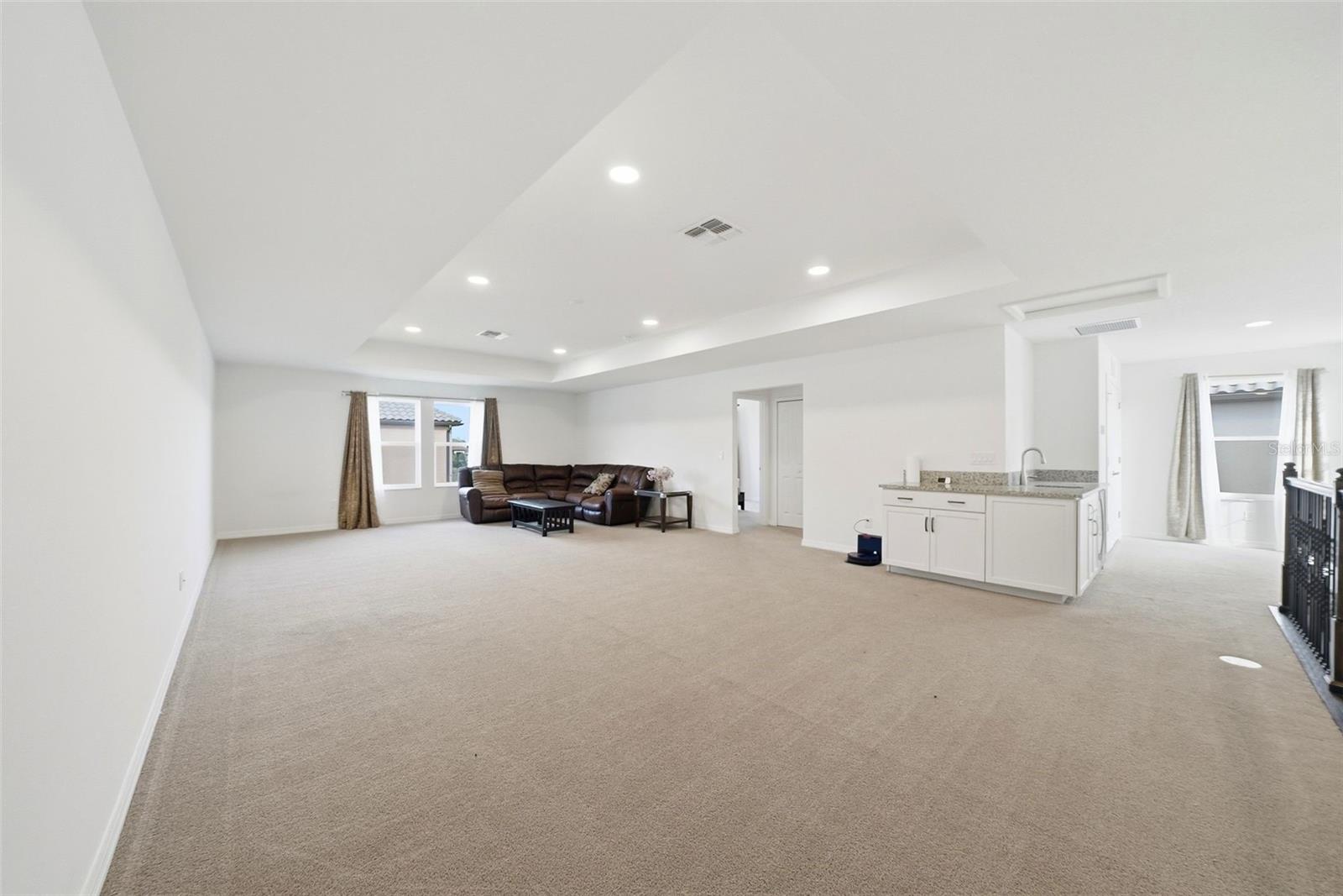 7073 GRAYBROOK DR — photo 35