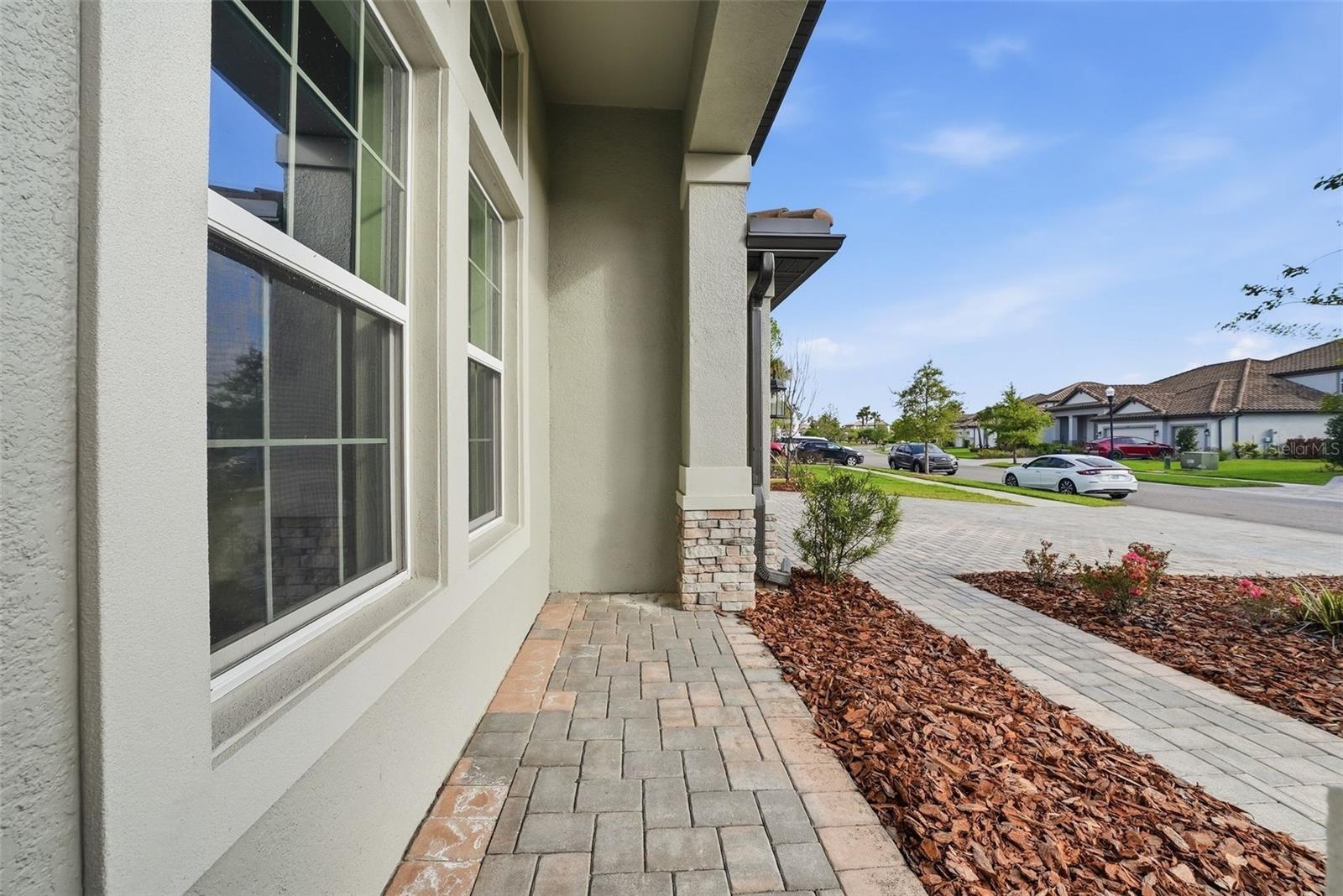 7073 GRAYBROOK DR — photo 9