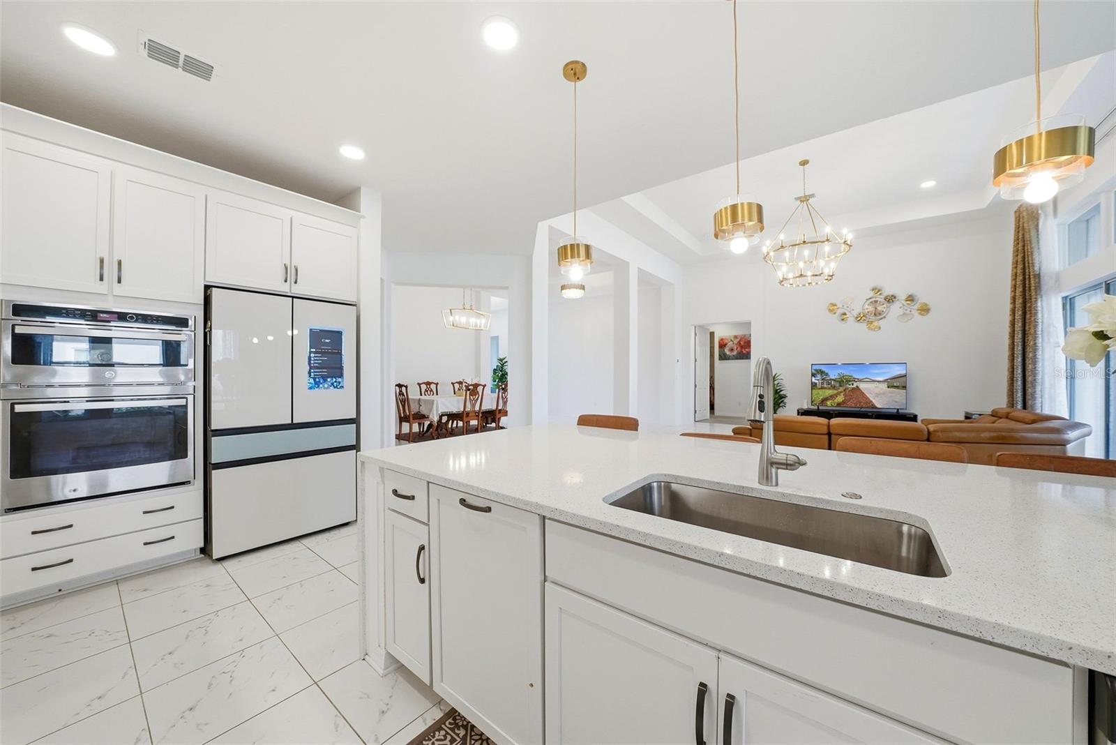 7073 GRAYBROOK DR — photo 17