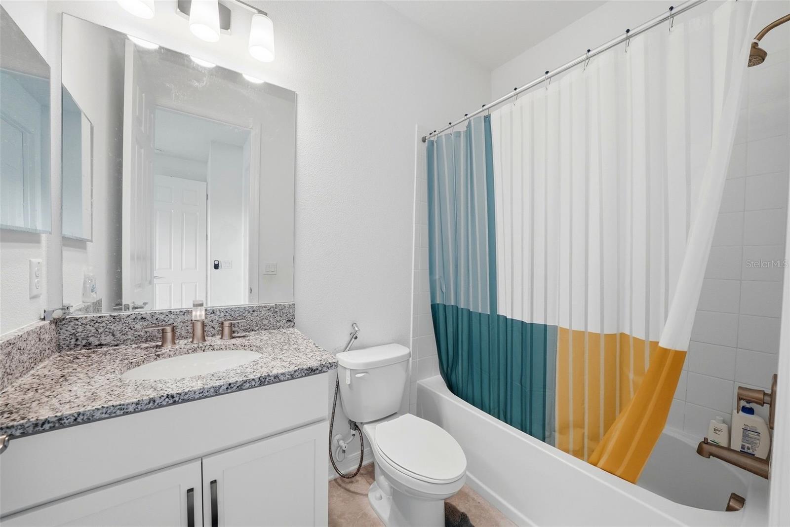 7073 GRAYBROOK DR — photo 30
