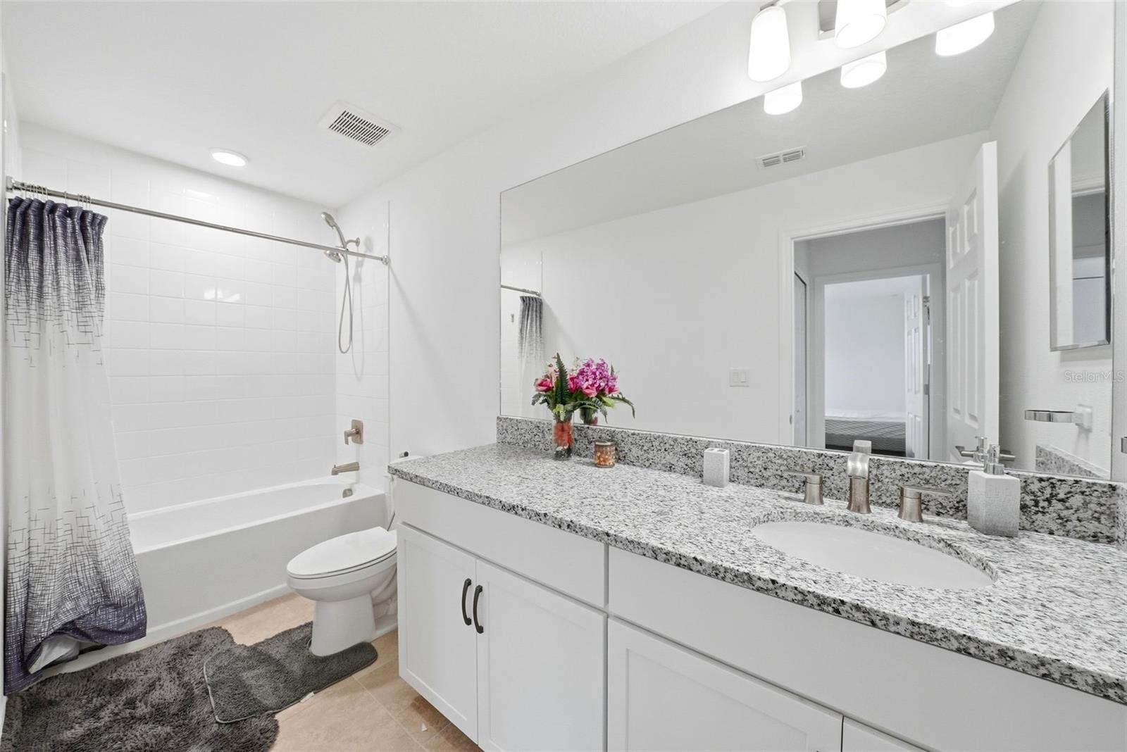 7073 GRAYBROOK DR — photo 29