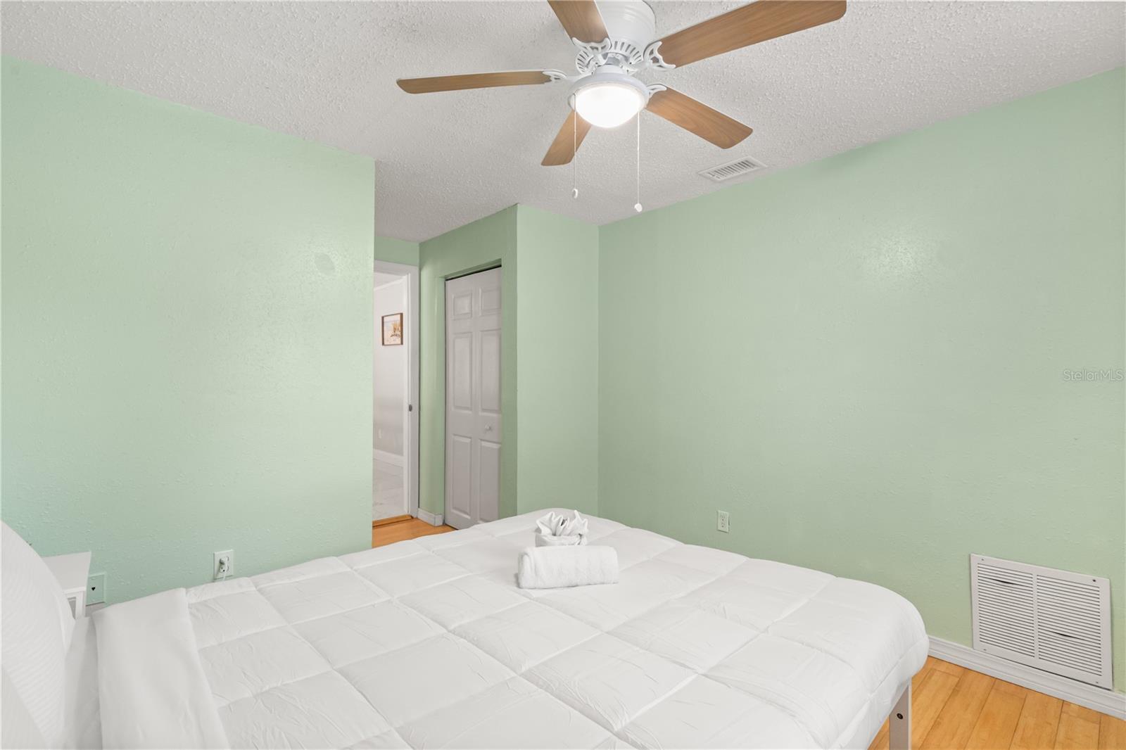 306 MARSHALL ST — photo 16