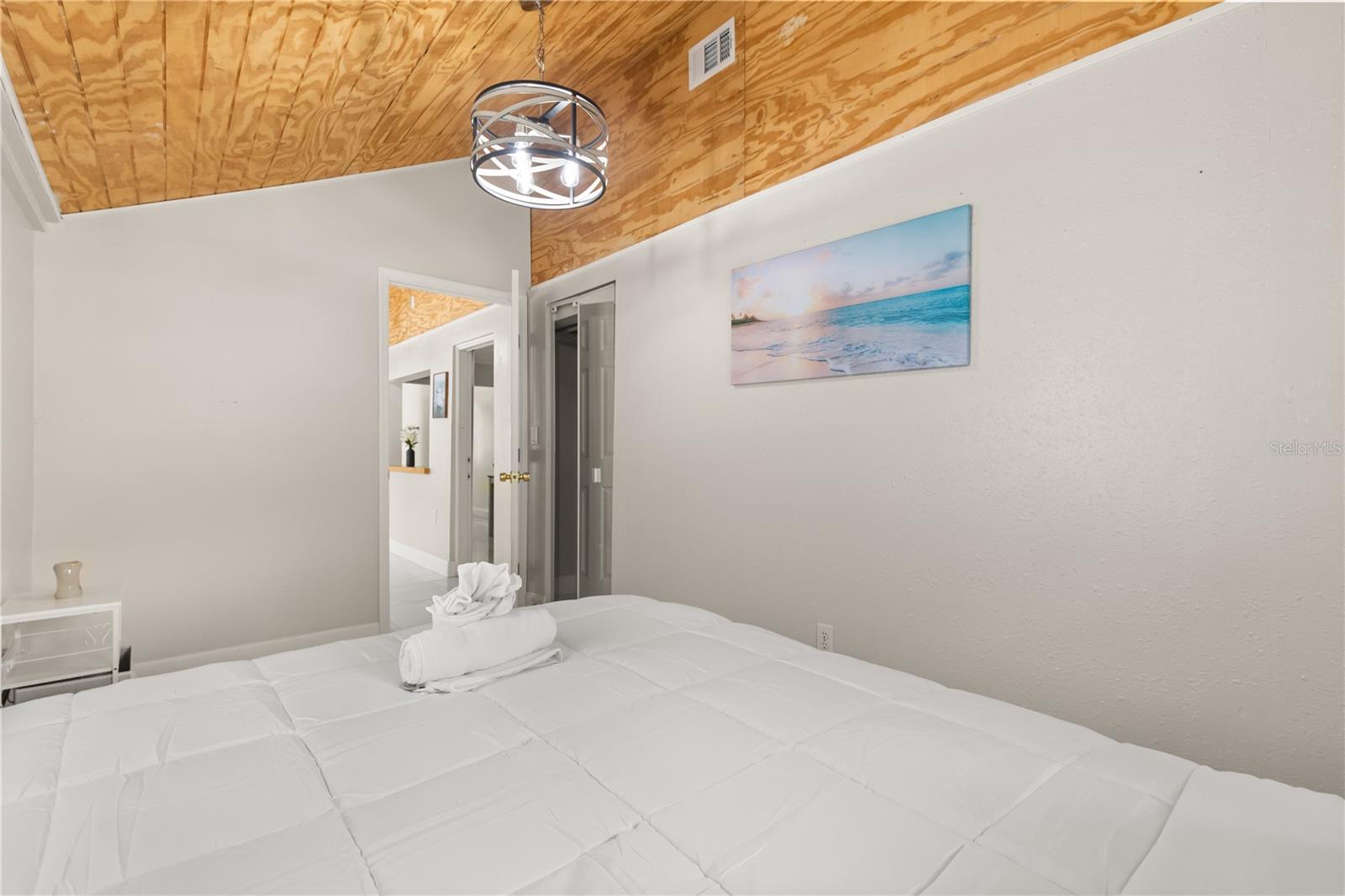 306 MARSHALL ST — photo 12