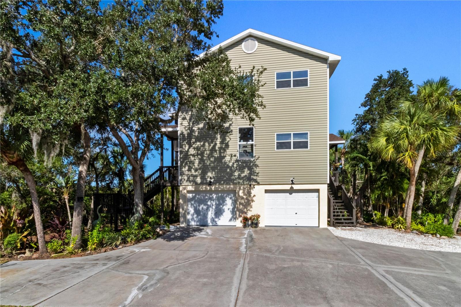 7325 HOLLY RD — photo 48
