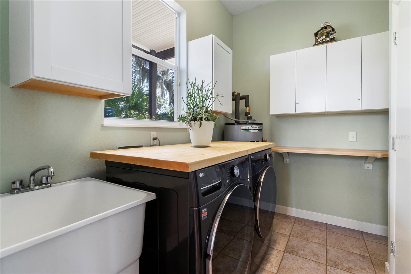 7325 HOLLY RD — photo 37