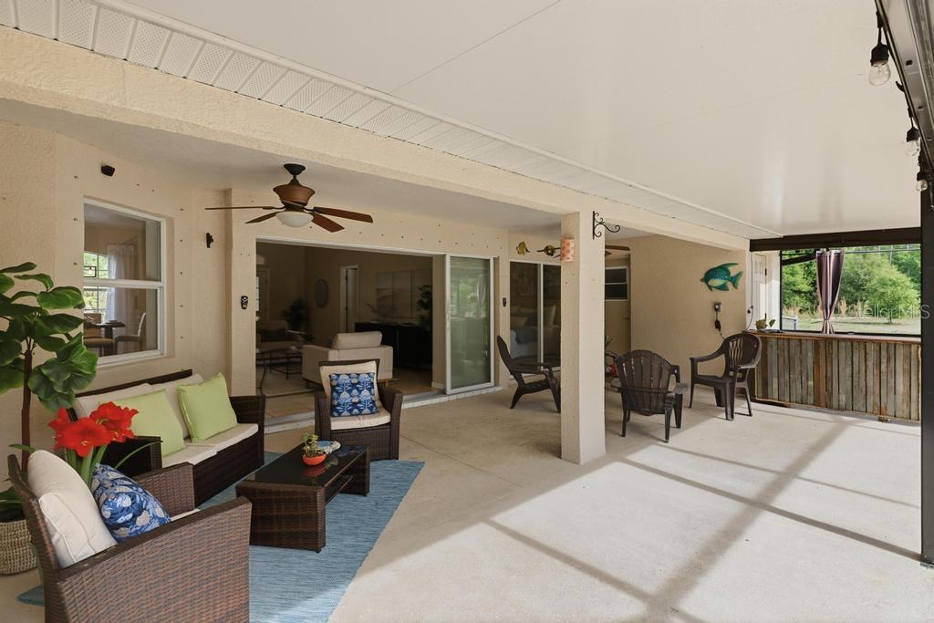 2105 BENNETT LN — photo 48