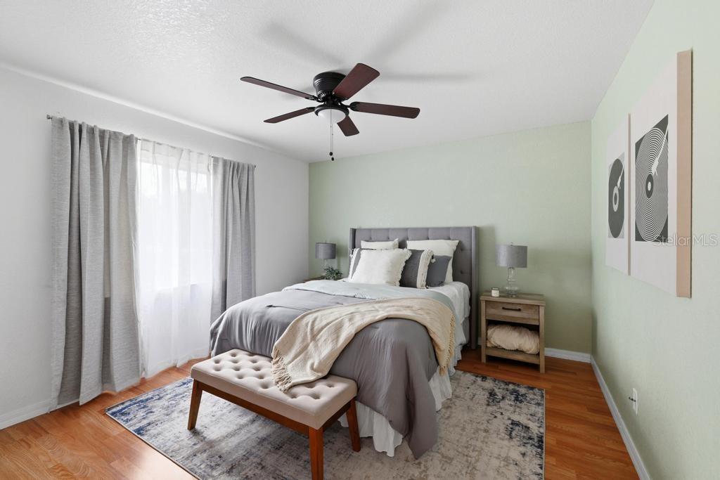2105 BENNETT LN — photo 38