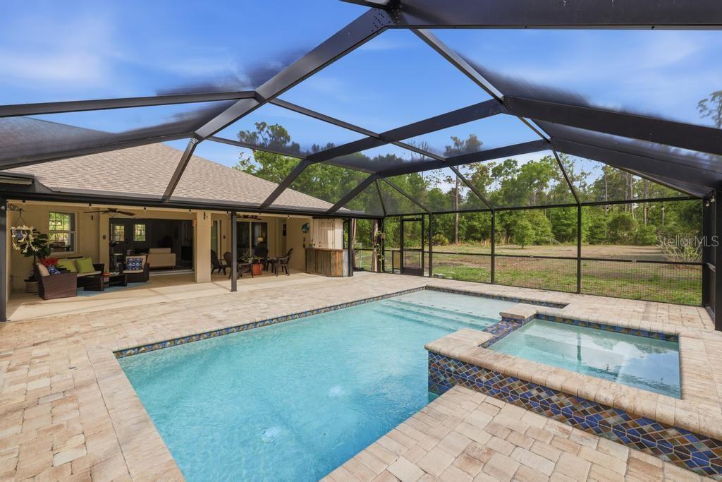2105 BENNETT LN — photo 46