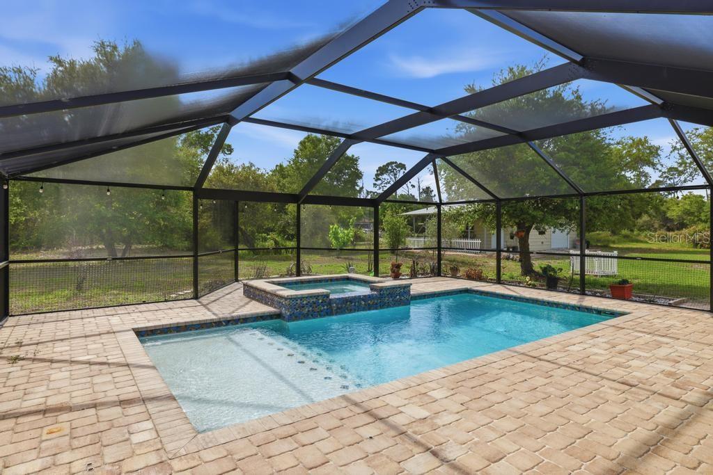 2105 BENNETT LN — photo 44