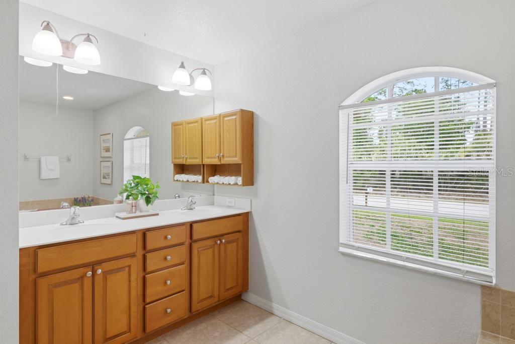 2105 BENNETT LN — photo 26