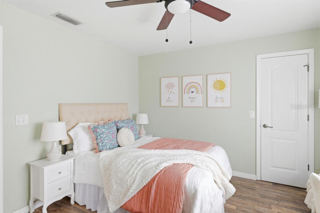 2105 BENNETT LN — photo 35