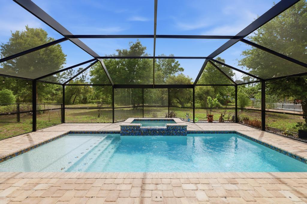 2105 BENNETT LN — photo 43
