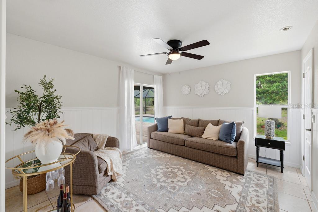2105 BENNETT LN — photo 30