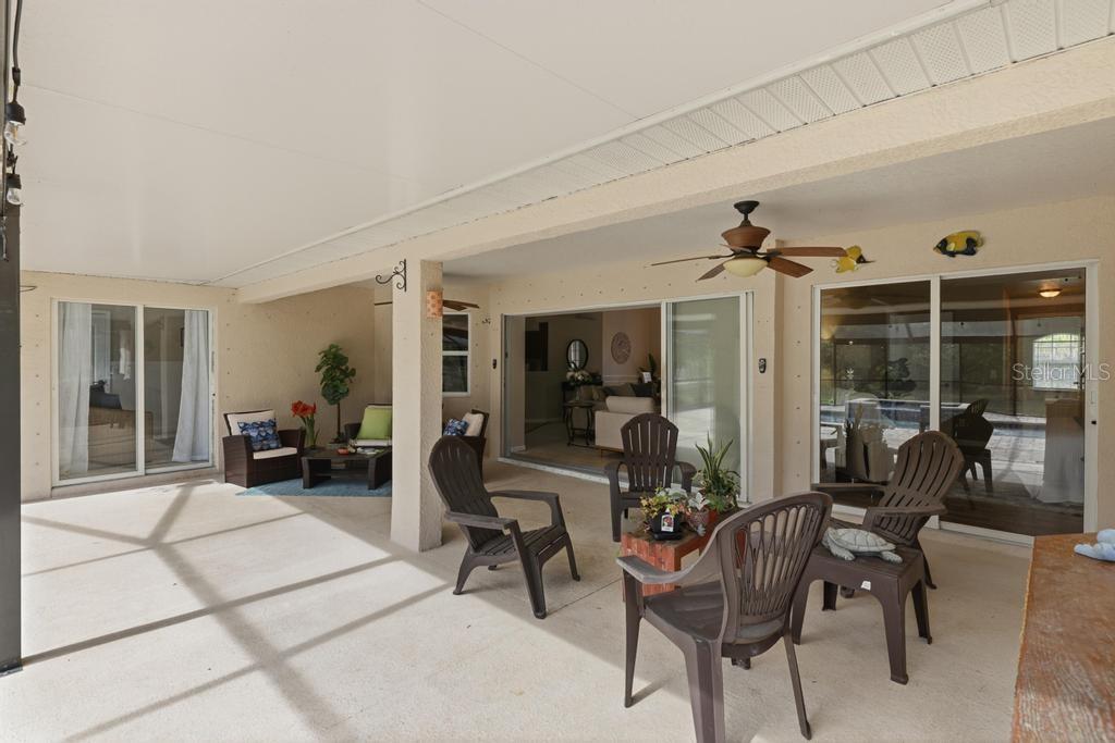 2105 BENNETT LN — photo 49