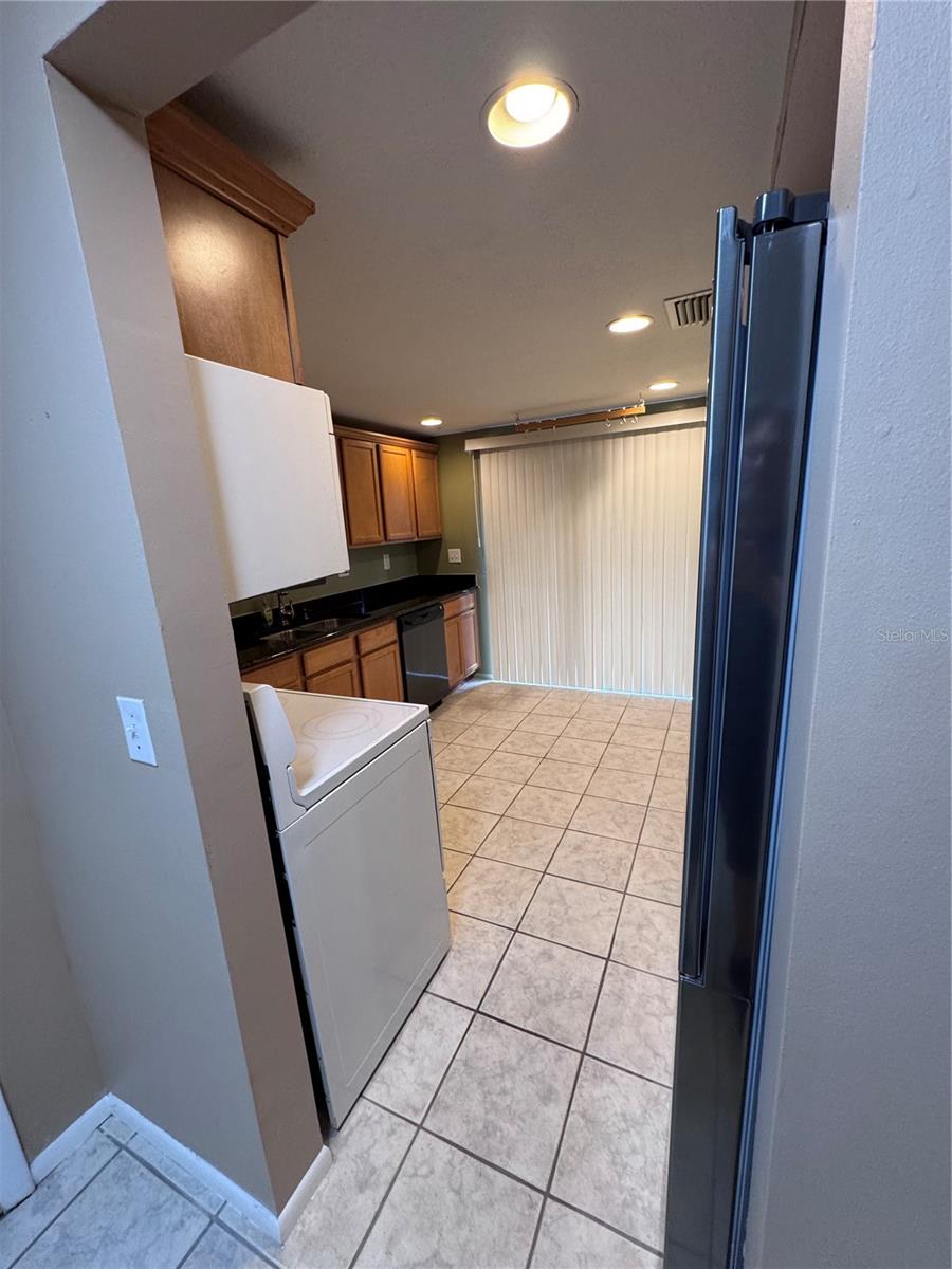 511 LONGFELLOW CT #B — photo 20