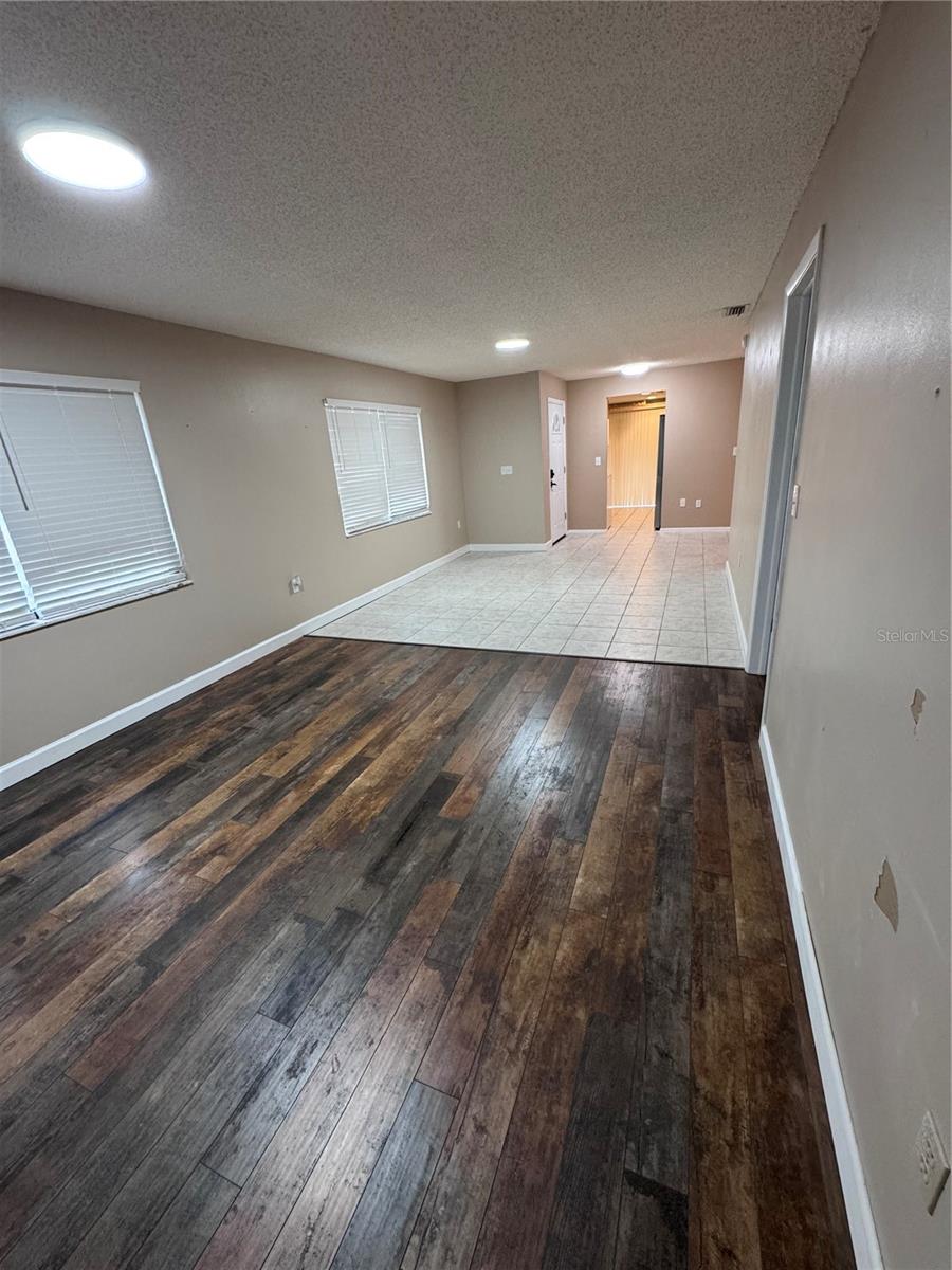 511 LONGFELLOW CT #B — photo 9