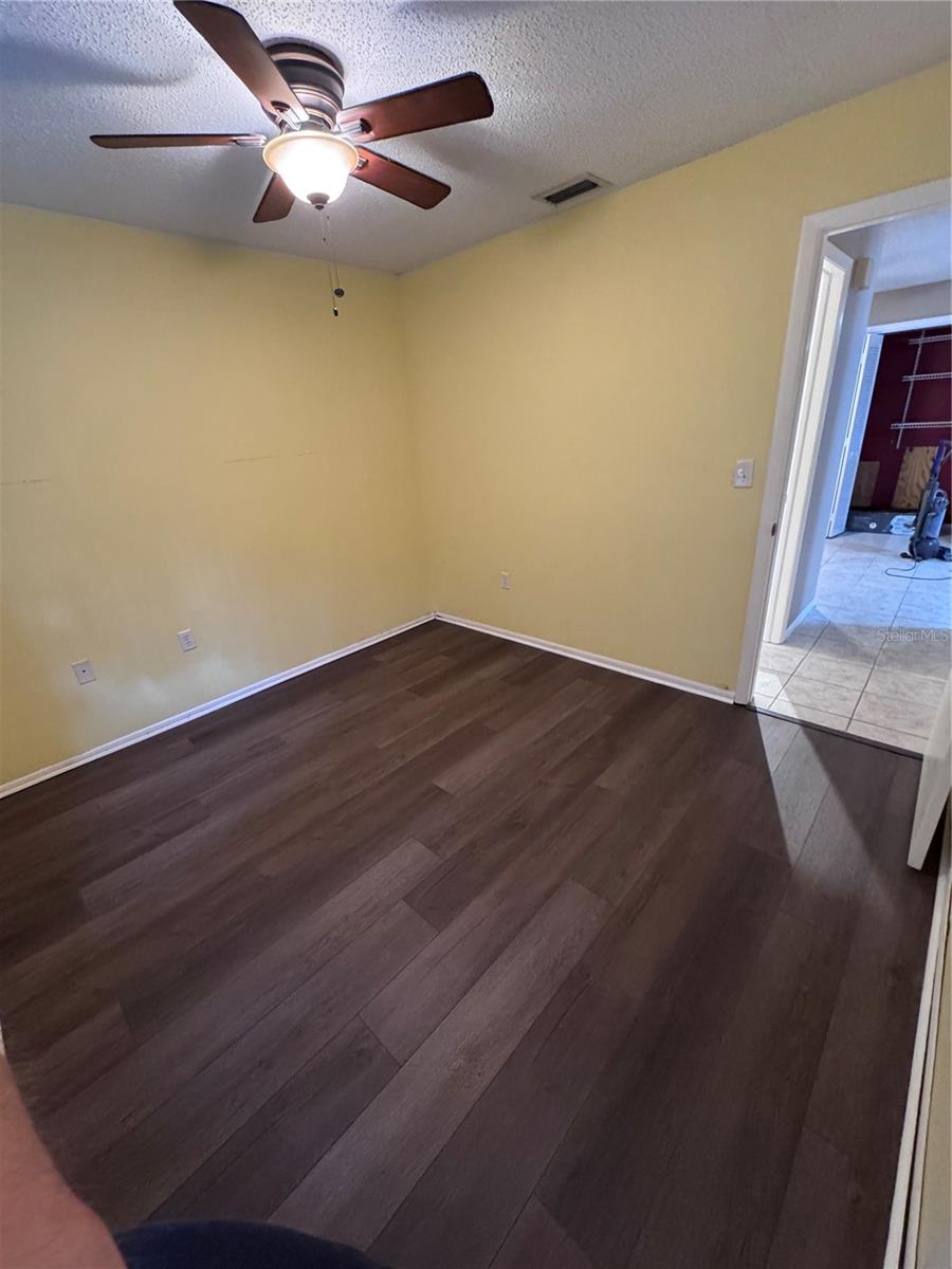 511 LONGFELLOW CT #B — photo 21