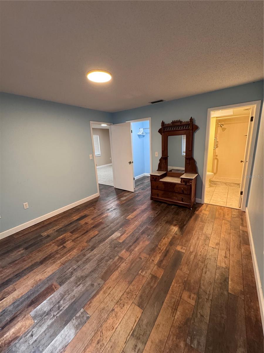 511 LONGFELLOW CT #B — photo 14