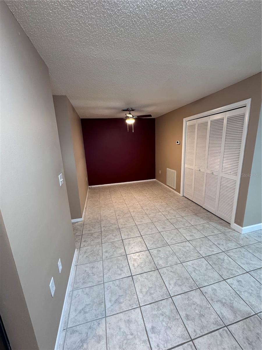 511 LONGFELLOW CT #B — photo 24