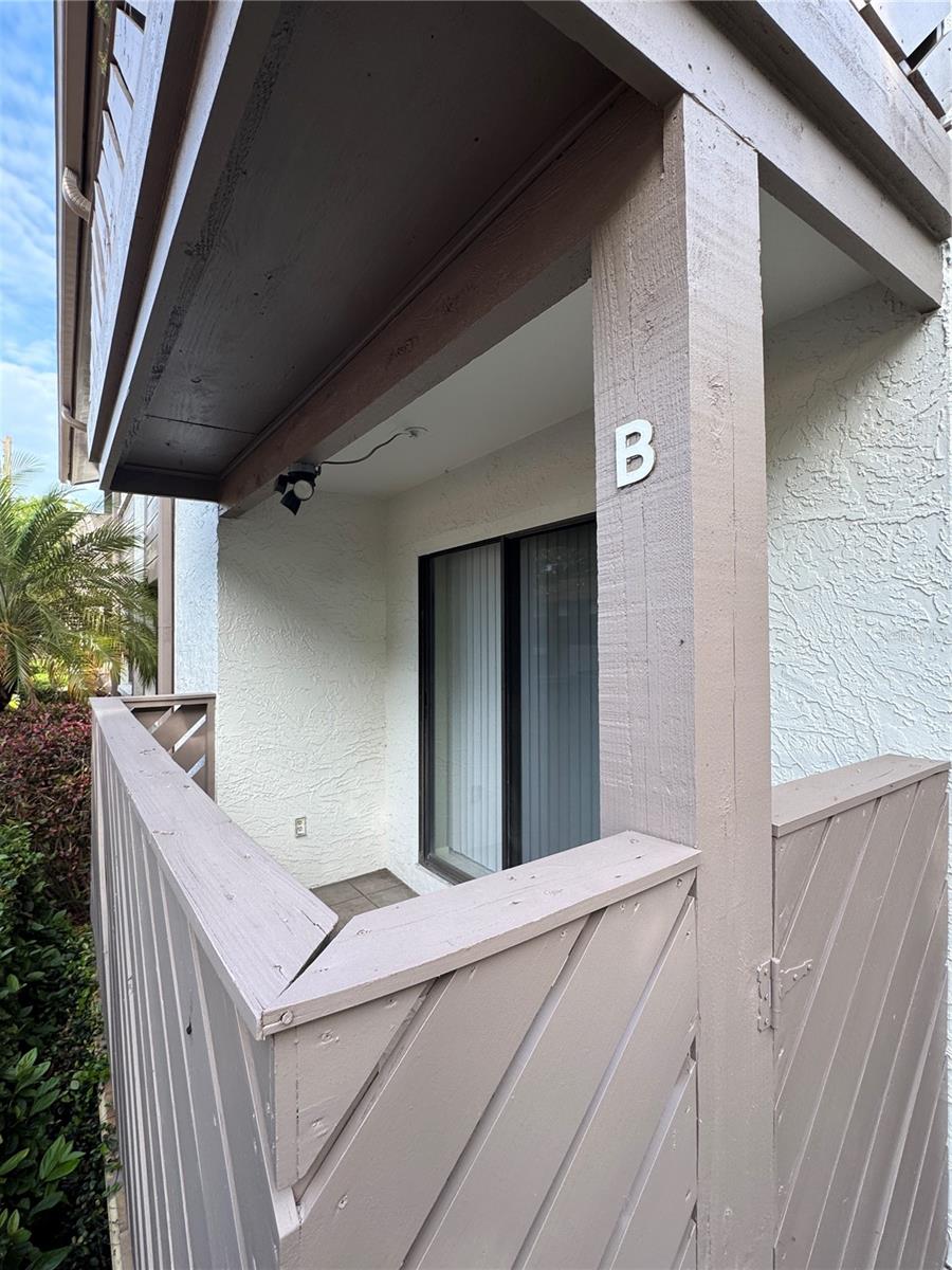 511 LONGFELLOW CT #B — photo 7