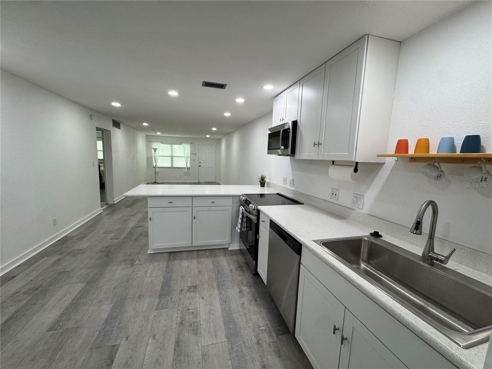 5720 13TH AVE N #106B — photo 10