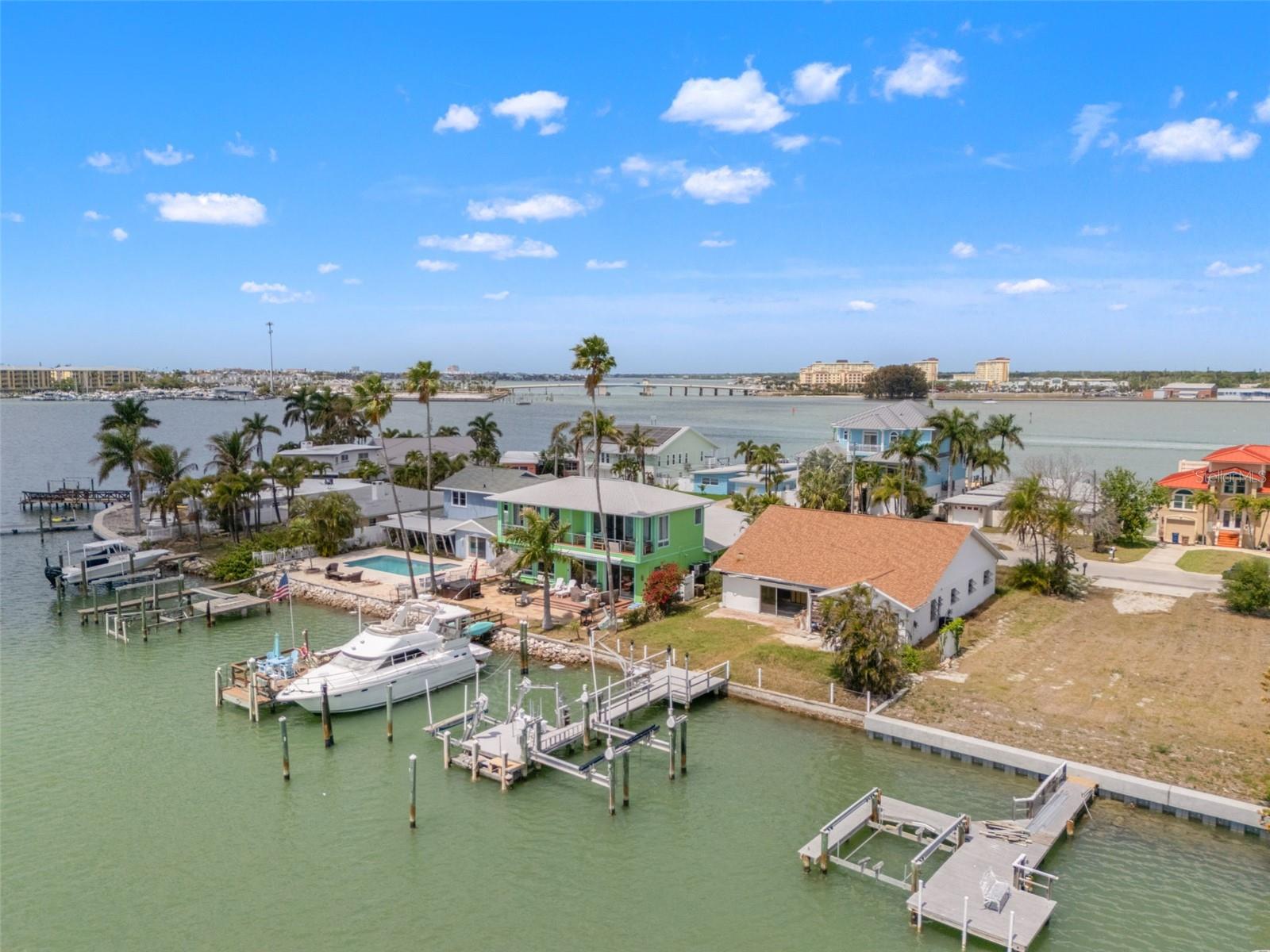 811 BAY POINT DR — photo 8