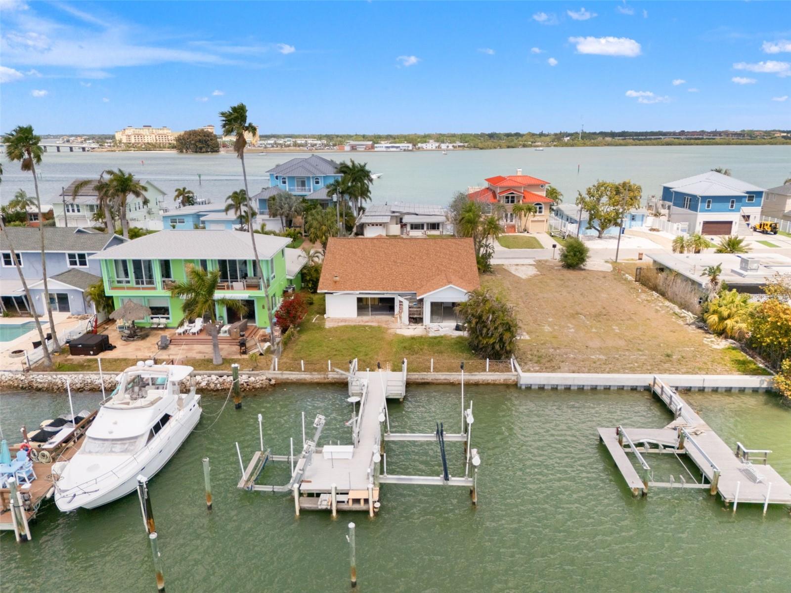 811 BAY POINT DR — photo 3