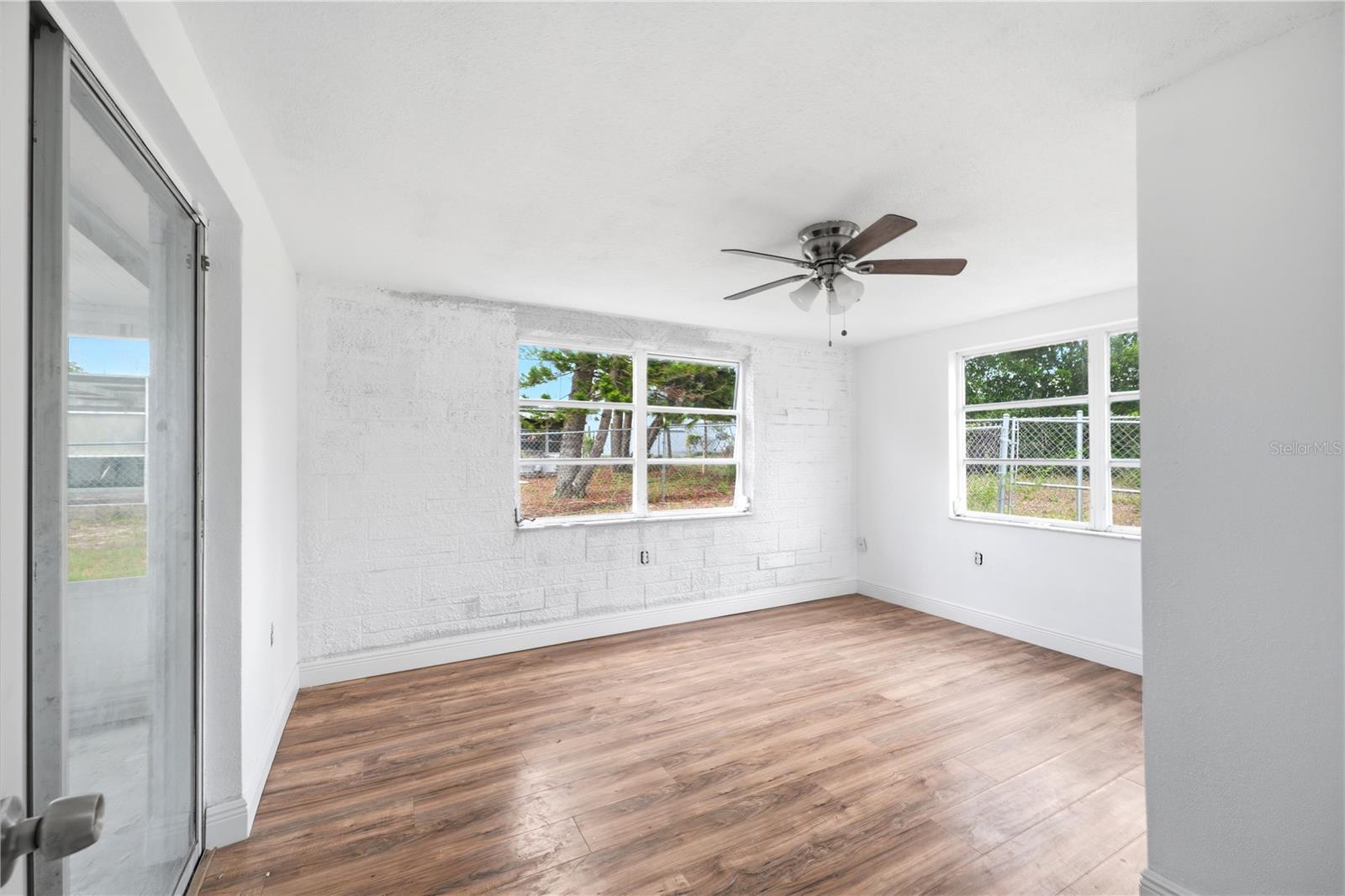 9720 RAINBOW LN — photo 24