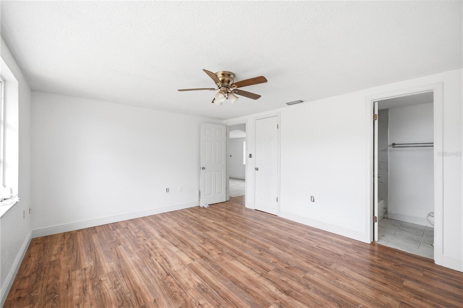 9720 RAINBOW LN — photo 21