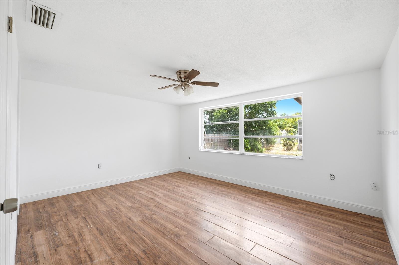 9720 RAINBOW LN — photo 19