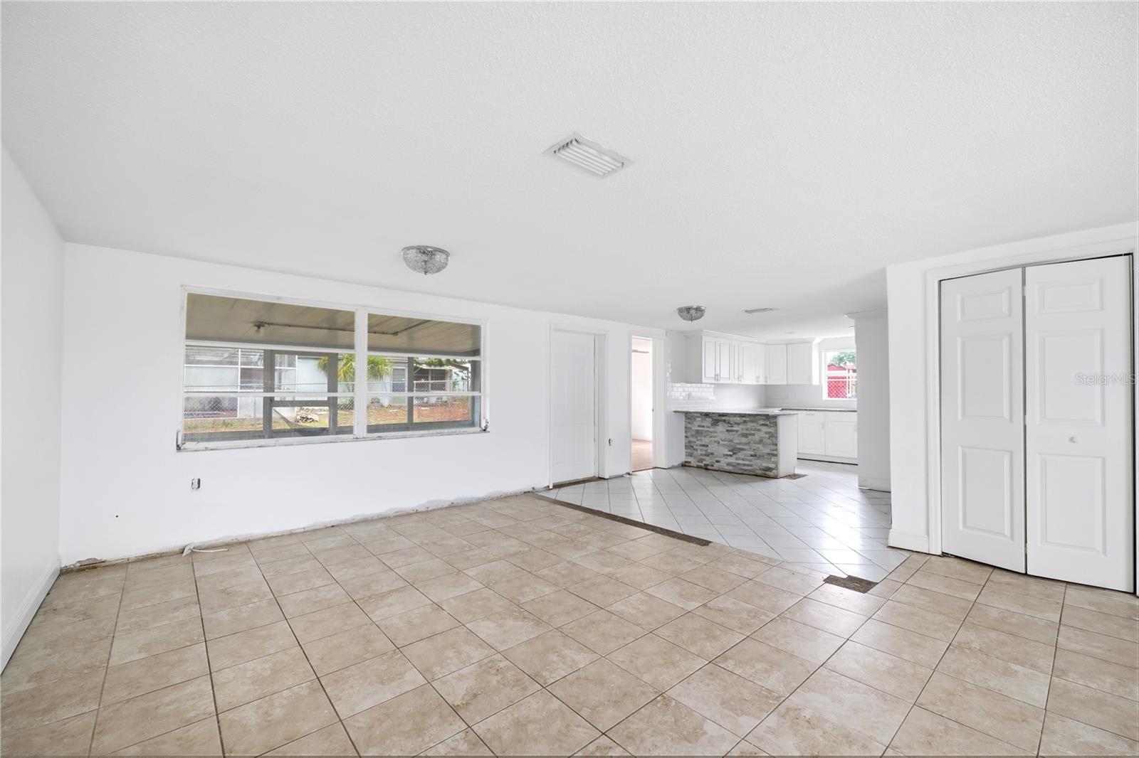 9720 RAINBOW LN — photo 8