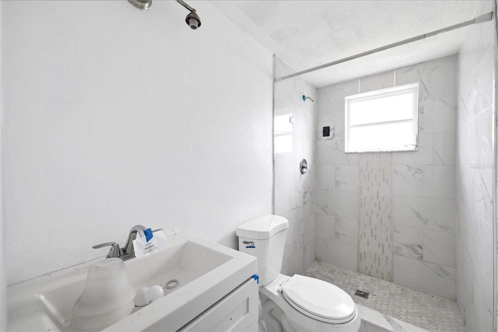 9720 RAINBOW LN — photo 27