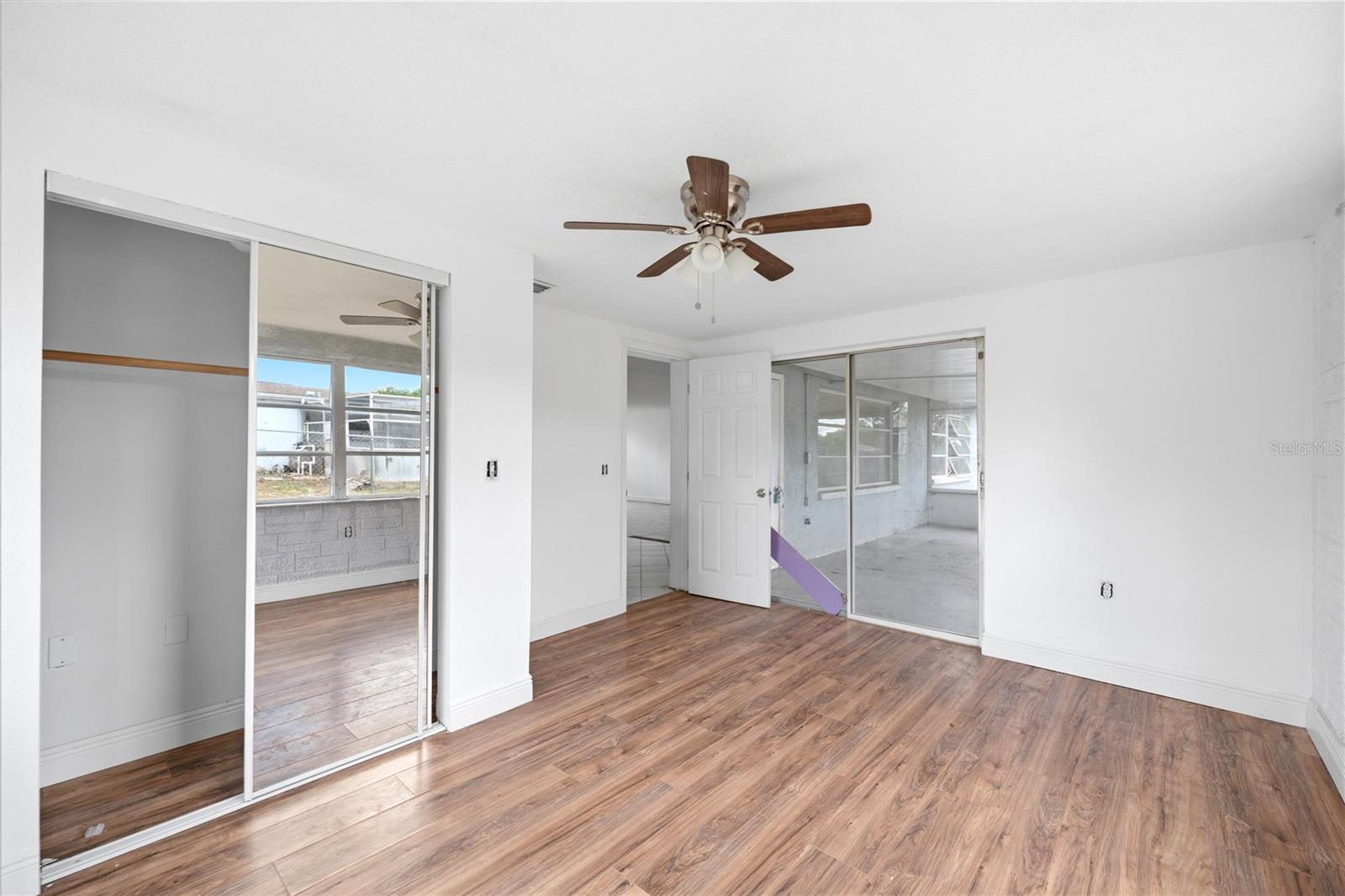 9720 RAINBOW LN — photo 26
