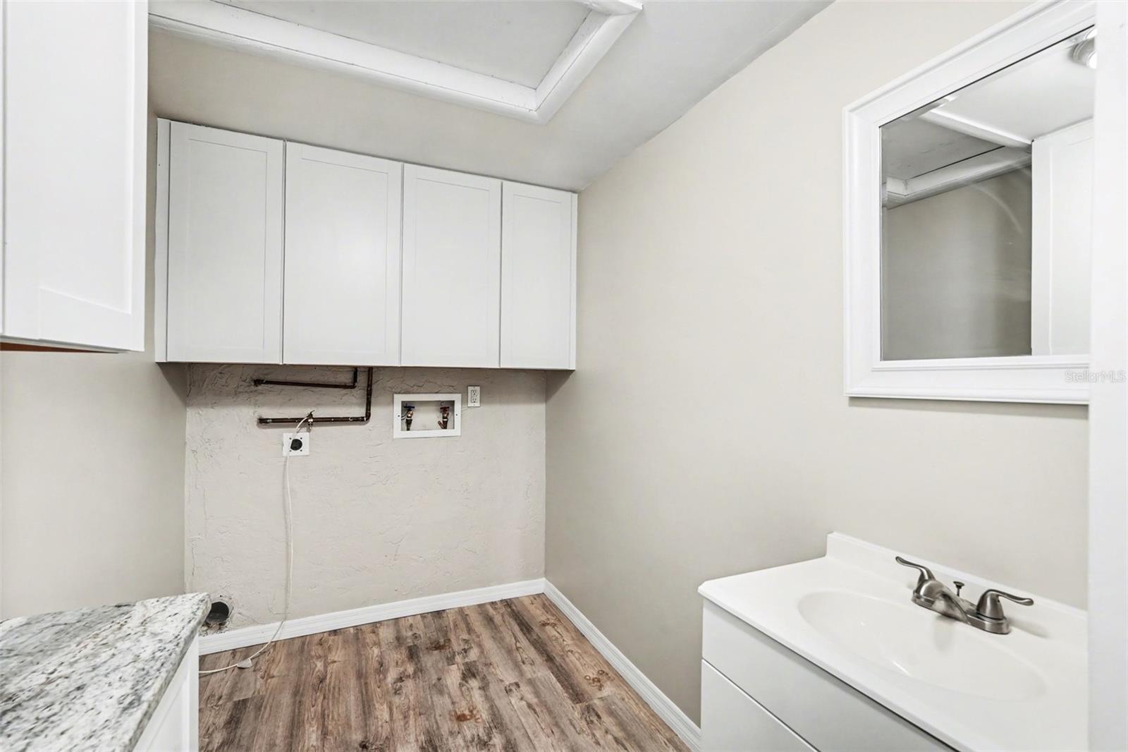 7255 FIRESIDE DR — photo 18