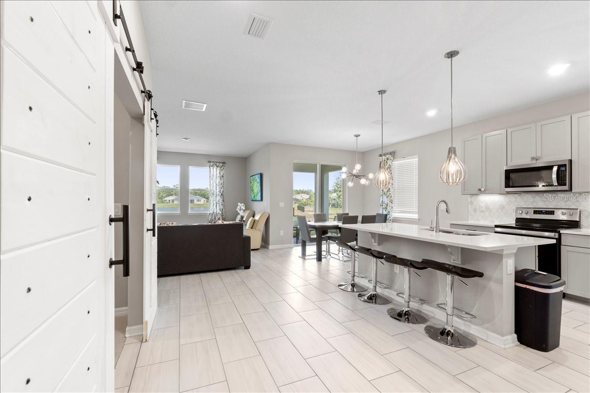 188 DAYLILY BLVD — photo 3