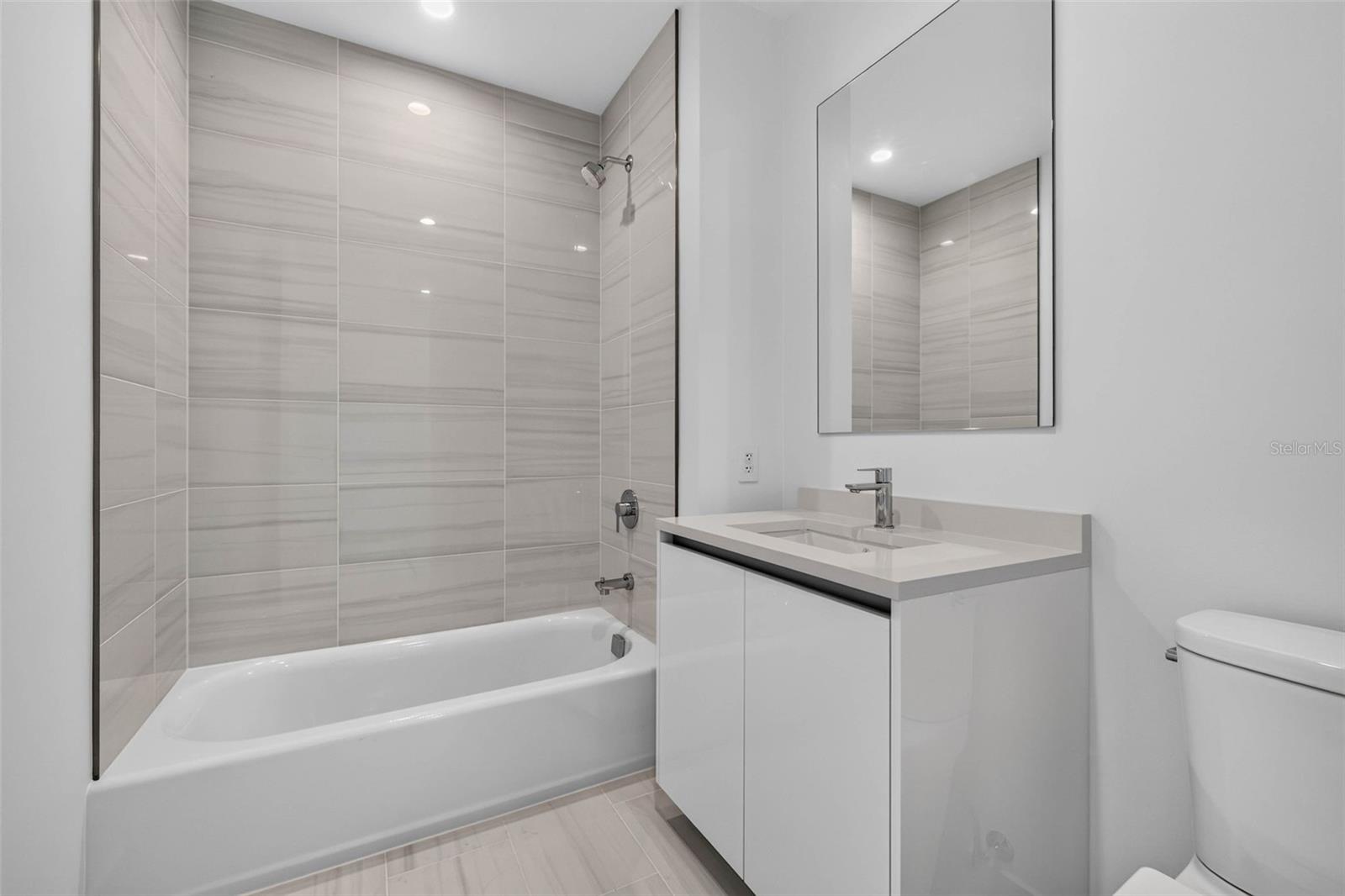 400 CENTRAL AVE #3401 — photo 33