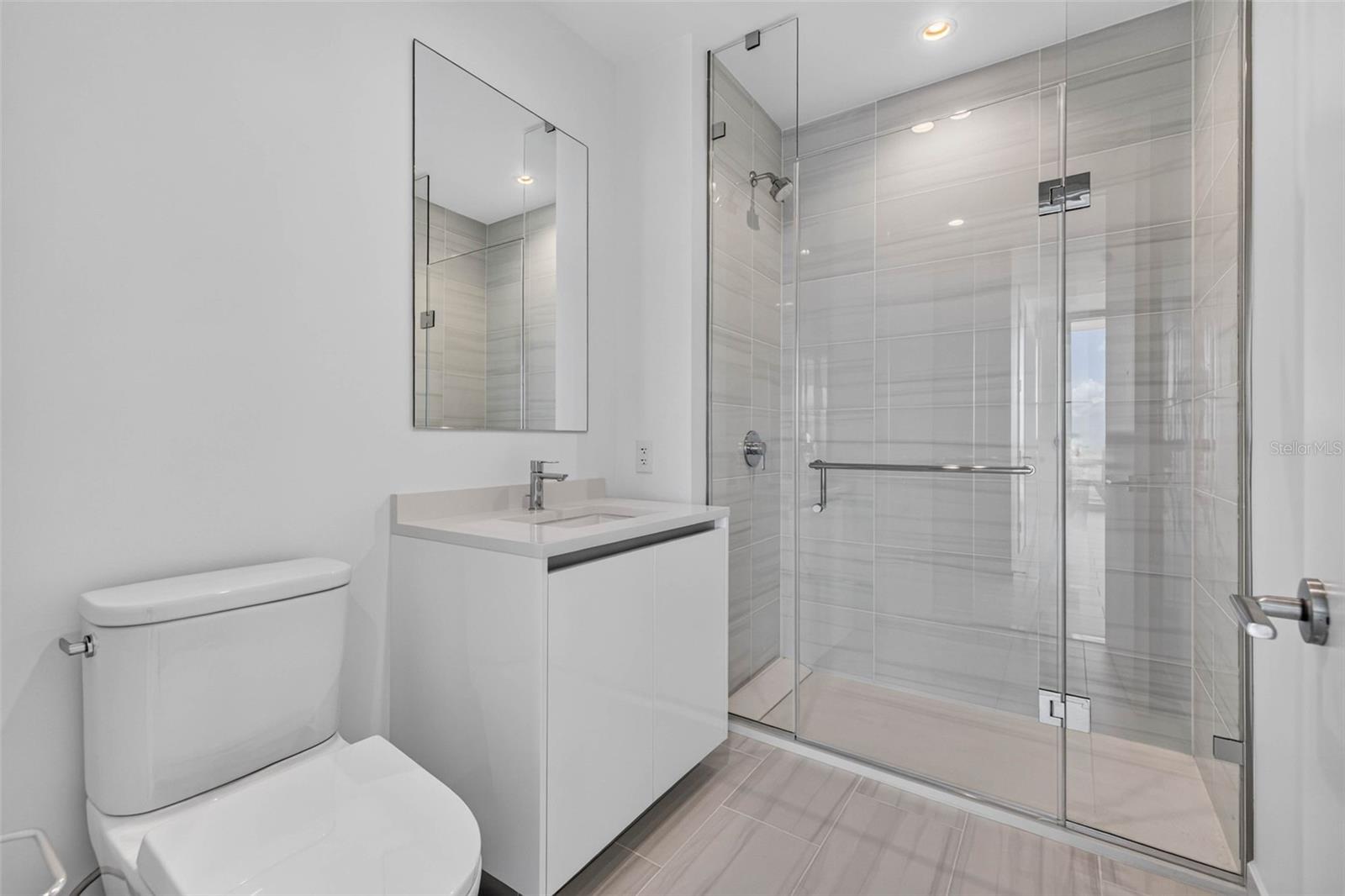 400 CENTRAL AVE #3401 — photo 35